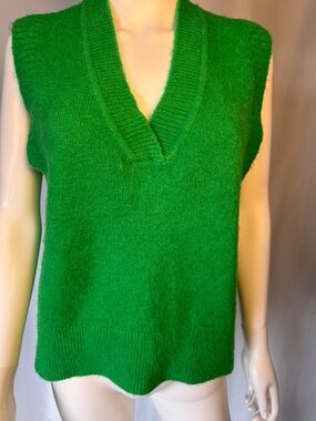Mohair Green V-Neck Sleeveless Sweater Vest Mika Elles Paris OS